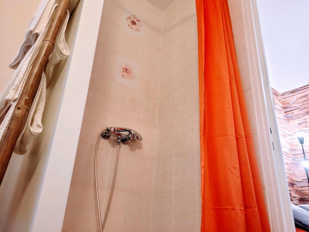 Cosy Proche Paris La Defense Apartment *